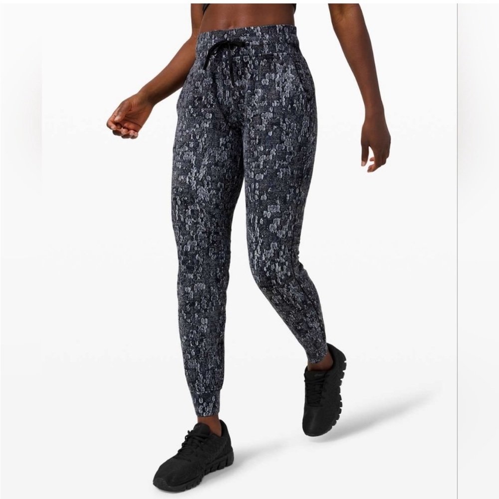Lululemon ready to rulu jogger